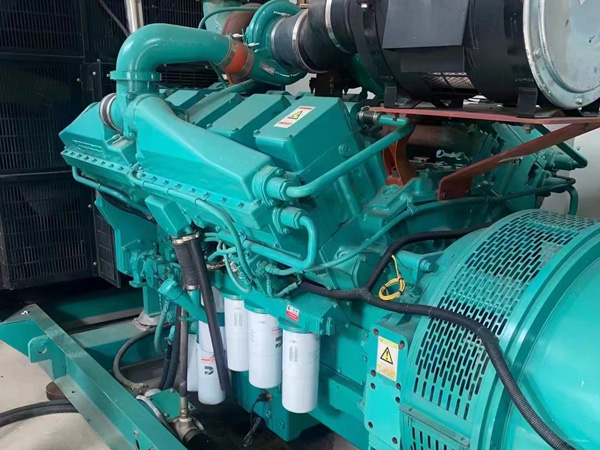 冷水江更换100kW柴油发电机组机油时，需要注意哪些事项？